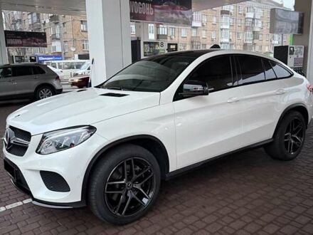 Мерседес GLE-Class Coupe 2018 у Києві на Automoto.ua Білий Мерседес GLE-Class Coupe, об'ємом двигуна 3 л та пробігом 56 тис. км за 52000 $, фото 1 на Automoto.ua