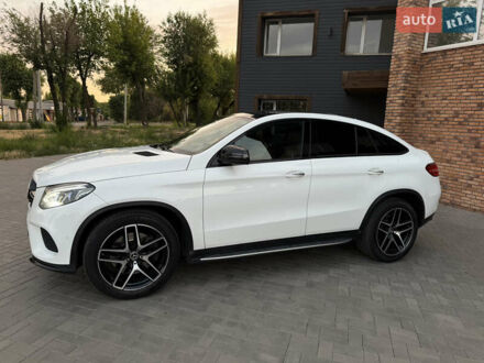 Мерседес GLE-Class Coupe 2018 в Кривом Роге на Automoto.ua Белый Мерседес GLE-Class Coupe, объемом двигателя 3 л и пробегом 149 тыс. км за 44500 $, фото 1 на Automoto.ua