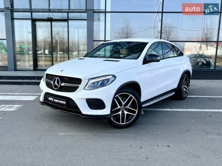 Мерседес GLE-Class Coupe 2018 в Киеве на Automoto.ua Белый Мерседес GLE-Class Coupe, объемом двигателя 3 л и пробегом 35 тыс. км за 51000 $, фото 1 на Automoto.ua