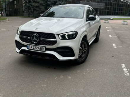 Белый Мерседес GLE-Class Coupe, объемом двигателя 2.93 л и пробегом 97 тыс. км за 76000 $, фото 1 на Automoto.ua