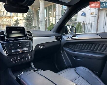 Черный Мерседес GLE-Class Coupe, объемом двигателя 3 л и пробегом 47 тыс. км за 45900 $, фото 71 на Automoto.ua
