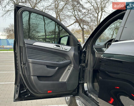 Черный Мерседес GLE-Class Coupe, объемом двигателя 2.99 л и пробегом 180 тыс. км за 33500 $, фото 50 на Automoto.ua