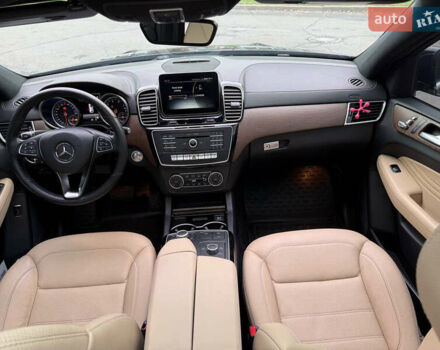 Черный Мерседес GLE-Class Coupe, объемом двигателя 3 л и пробегом 65 тыс. км за 45800 $, фото 8 на Automoto.ua