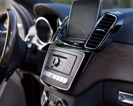 Черный Мерседес GLE-Class Coupe, объемом двигателя 3 л и пробегом 137 тыс. км за 47777 $, фото 29 на Automoto.ua