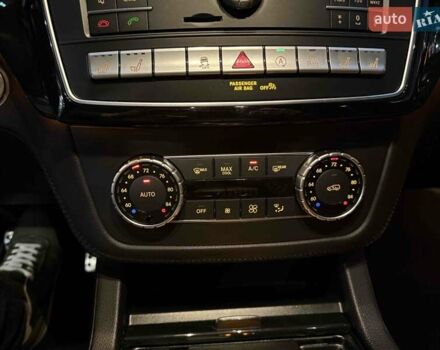 Чорний Мерседес GLE-Class Coupe, об'ємом двигуна 3 л та пробігом 61 тис. км за 49900 $, фото 31 на Automoto.ua