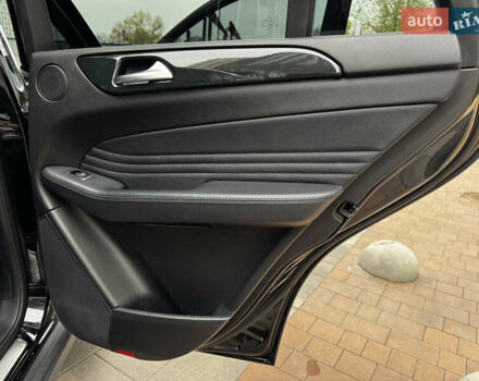 Черный Мерседес GLE-Class Coupe, объемом двигателя 3 л и пробегом 237 тыс. км за 44900 $, фото 20 на Automoto.ua