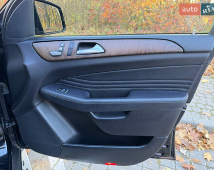 Чорний Мерседес GLE-Class Coupe, об'ємом двигуна 3 л та пробігом 108 тис. км за 45500 $, фото 23 на Automoto.ua