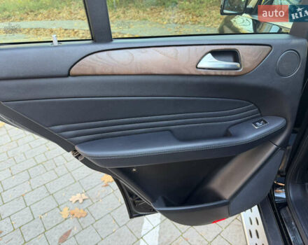 Чорний Мерседес GLE-Class Coupe, об'ємом двигуна 3 л та пробігом 108 тис. км за 45500 $, фото 16 на Automoto.ua