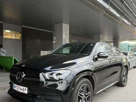 Мерседес GLE-Class Coupe 2022 в Киеве на Automoto.ua Черный Мерседес GLE-Class Coupe, объемом двигателя 1.95 л и пробегом 27 тыс. км за 109394 $, фото 1 на Automoto.ua