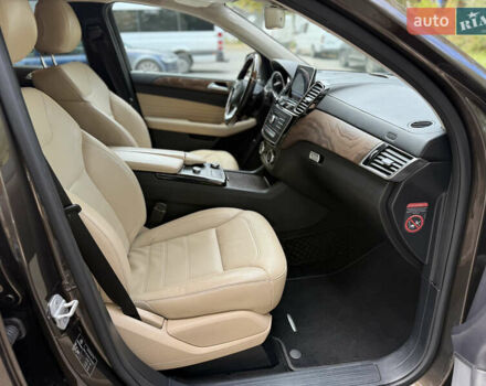 Коричневый Мерседес GLE-Class Coupe, объемом двигателя 2.99 л и пробегом 213 тыс. км за 36900 $, фото 37 на Automoto.ua