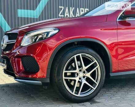 Красный Мерседес GLE-Class Coupe, объемом двигателя 2.99 л и пробегом 168 тыс. км за 41500 $, фото 67 на Automoto.ua