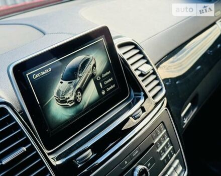 Красный Мерседес GLE-Class Coupe, объемом двигателя 2.99 л и пробегом 168 тыс. км за 41500 $, фото 97 на Automoto.ua