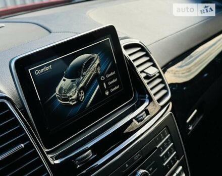 Красный Мерседес GLE-Class Coupe, объемом двигателя 2.99 л и пробегом 168 тыс. км за 41500 $, фото 98 на Automoto.ua