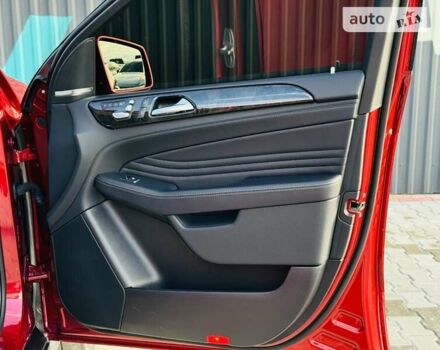 Красный Мерседес GLE-Class Coupe, объемом двигателя 2.99 л и пробегом 168 тыс. км за 41500 $, фото 85 на Automoto.ua