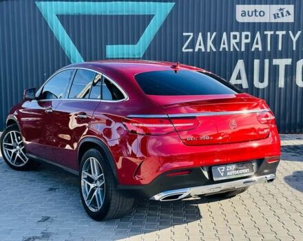 Красный Мерседес GLE-Class Coupe, объемом двигателя 2.99 л и пробегом 168 тыс. км за 41500 $, фото 2 на Automoto.ua