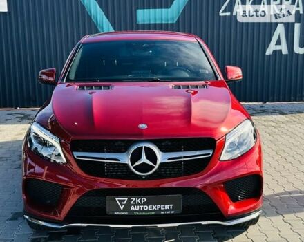 Красный Мерседес GLE-Class Coupe, объемом двигателя 2.99 л и пробегом 168 тыс. км за 41500 $, фото 1 на Automoto.ua