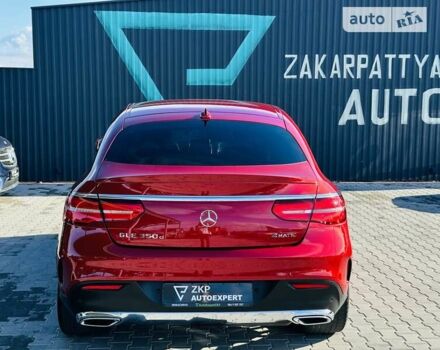 Красный Мерседес GLE-Class Coupe, объемом двигателя 2.99 л и пробегом 168 тыс. км за 41500 $, фото 3 на Automoto.ua