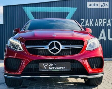 Красный Мерседес GLE-Class Coupe, объемом двигателя 2.99 л и пробегом 168 тыс. км за 41500 $, фото 37 на Automoto.ua