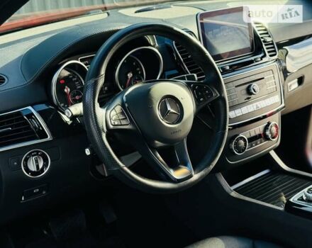 Красный Мерседес GLE-Class Coupe, объемом двигателя 2.99 л и пробегом 168 тыс. км за 41500 $, фото 11 на Automoto.ua