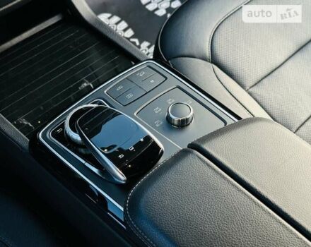 Красный Мерседес GLE-Class Coupe, объемом двигателя 2.99 л и пробегом 168 тыс. км за 38500 $, фото 17 на Automoto.ua