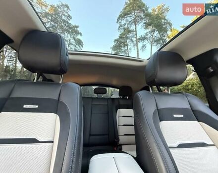 Красный Мерседес GLE-Class Coupe, объемом двигателя 3 л и пробегом 15 тыс. км за 123000 $, фото 36 на Automoto.ua