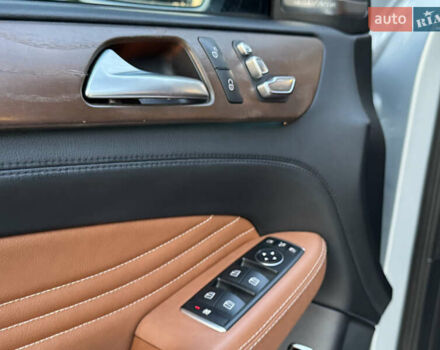 Серый Мерседес GLE-Class Coupe, объемом двигателя 2.99 л и пробегом 140 тыс. км за 39500 $, фото 27 на Automoto.ua