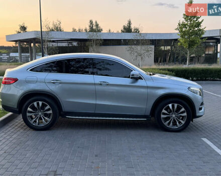 Серый Мерседес GLE-Class Coupe, объемом двигателя 2.99 л и пробегом 140 тыс. км за 39500 $, фото 13 на Automoto.ua