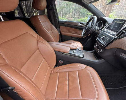 Серый Мерседес GLE-Class Coupe, объемом двигателя 2.99 л и пробегом 131 тыс. км за 47500 $, фото 3 на Automoto.ua