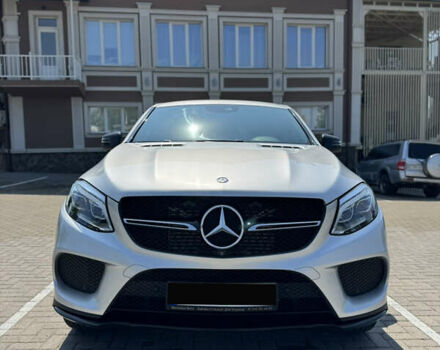 Серый Мерседес GLE-Class Coupe, объемом двигателя 2.99 л и пробегом 200 тыс. км за 41000 $, фото 2 на Automoto.ua