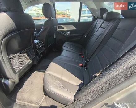 Серый Мерседес GLE-Class Coupe, объемом двигателя 2 л и пробегом 70 тыс. км за 50000 $, фото 9 на Automoto.ua