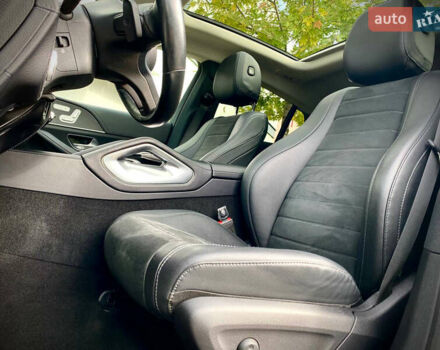 Сірий Мерседес GLE-Class Coupe, об'ємом двигуна 2.93 л та пробігом 139 тис. км за 66990 $, фото 16 на Automoto.ua