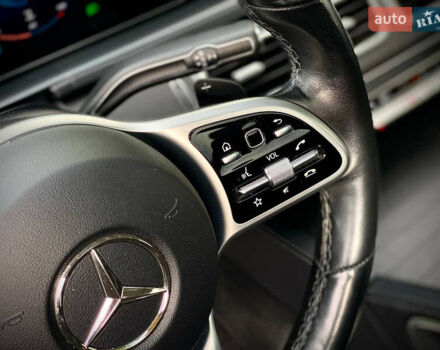 Сірий Мерседес GLE-Class Coupe, об'ємом двигуна 2.93 л та пробігом 139 тис. км за 66990 $, фото 19 на Automoto.ua