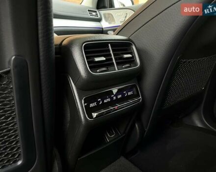 Серый Мерседес GLE-Class Coupe, объемом двигателя 2.93 л и пробегом 48 тыс. км за 74500 $, фото 29 на Automoto.ua