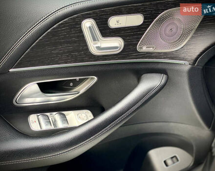 Сірий Мерседес GLE-Class Coupe, об'ємом двигуна 2.93 л та пробігом 139 тис. км за 66990 $, фото 15 на Automoto.ua