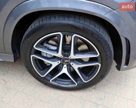 Серый Мерседес GLE-Class Coupe, объемом двигателя 3 л и пробегом 38 тыс. км за 96900 $, фото 3 на Automoto.ua