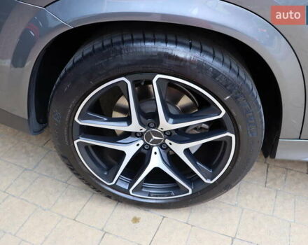 Серый Мерседес GLE-Class Coupe, объемом двигателя 3 л и пробегом 38 тыс. км за 96900 $, фото 4 на Automoto.ua