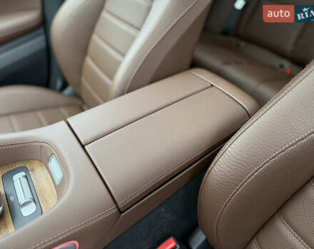 Серый Мерседес GLE-Class Coupe, объемом двигателя 2 л и пробегом 11 тыс. км за 117900 $, фото 55 на Automoto.ua