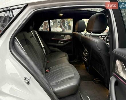 Серый Мерседес GLE-Class Coupe, объемом двигателя 4 л и пробегом 39 тыс. км за 154900 $, фото 57 на Automoto.ua