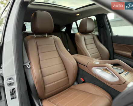 Серый Мерседес GLE-Class Coupe, объемом двигателя 2 л и пробегом 11 тыс. км за 117900 $, фото 92 на Automoto.ua