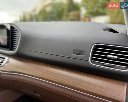 Серый Мерседес GLE-Class Coupe, объемом двигателя 2 л и пробегом 11 тыс. км за 117900 $, фото 93 на Automoto.ua