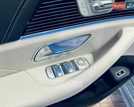 Серый Мерседес GLE-Class Coupe, объемом двигателя 3 л и пробегом 5 тыс. км за 127000 $, фото 23 на Automoto.ua