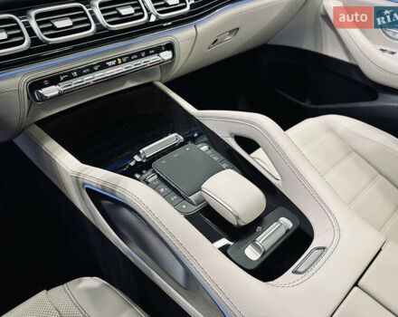 Серый Мерседес GLE-Class Coupe, объемом двигателя 3 л и пробегом 5 тыс. км за 127000 $, фото 45 на Automoto.ua