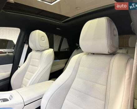 Серый Мерседес GLE-Class Coupe, объемом двигателя 3 л и пробегом 5 тыс. км за 127000 $, фото 27 на Automoto.ua