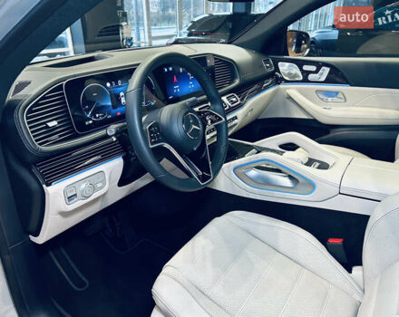 Серый Мерседес GLE-Class Coupe, объемом двигателя 3 л и пробегом 5 тыс. км за 127000 $, фото 24 на Automoto.ua