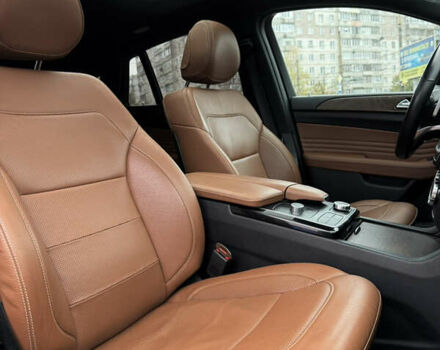 Синий Мерседес GLE-Class Coupe, объемом двигателя 3 л и пробегом 271 тыс. км за 48999 $, фото 11 на Automoto.ua