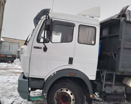 Белый Мерседес LK-Series, объемом двигателя 13 л и пробегом 650 тыс. км за 17500 $, фото 7 на Automoto.ua