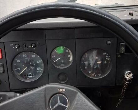 Белый Мерседес LK-Series, объемом двигателя 9 л и пробегом 500 тыс. км за 8000 $, фото 6 на Automoto.ua