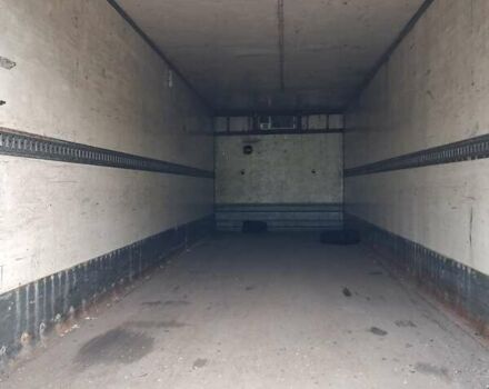 Белый Мерседес LK-Series, объемом двигателя 9 л и пробегом 500 тыс. км за 8000 $, фото 8 на Automoto.ua