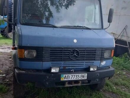 Синій Мерседес LK-Series, об'ємом двигуна 4 л та пробігом 500 тис. км за 5500 $, фото 1 на Automoto.ua