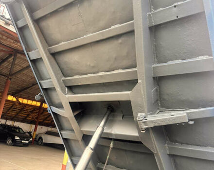 Мерседес LN-Series, объемом двигателя 0 л и пробегом 350 тыс. км за 23333 $, фото 7 на Automoto.ua